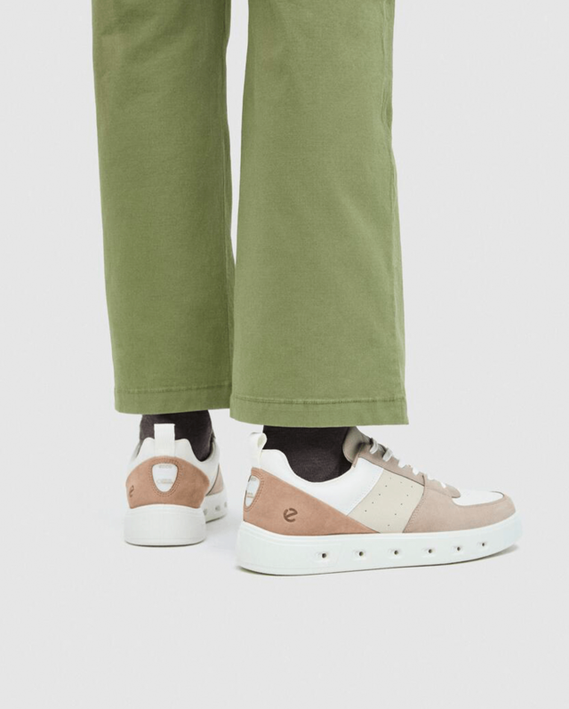 ECCO Women's Street 720 Sneakers