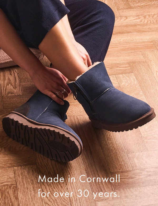 Aviator Sheepskin Shortie Boots (blue iris)
