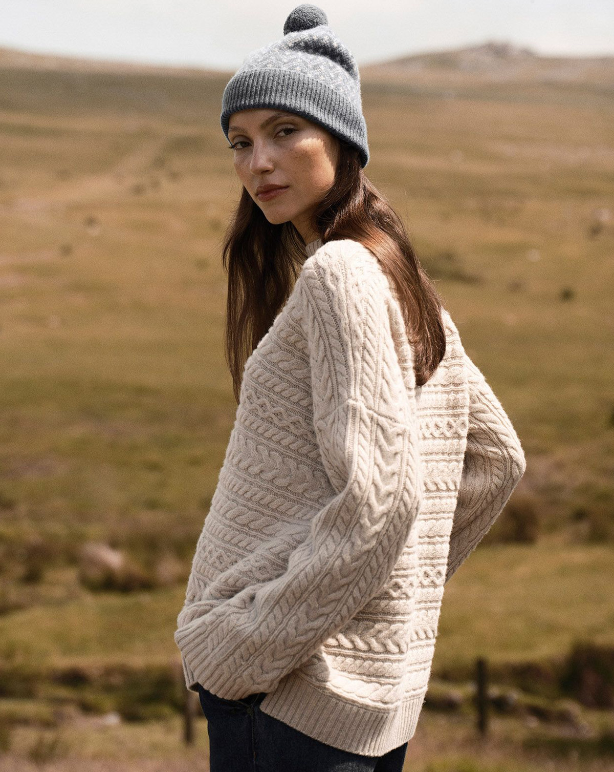 Horizontal Cable Jumper (oatmeal)