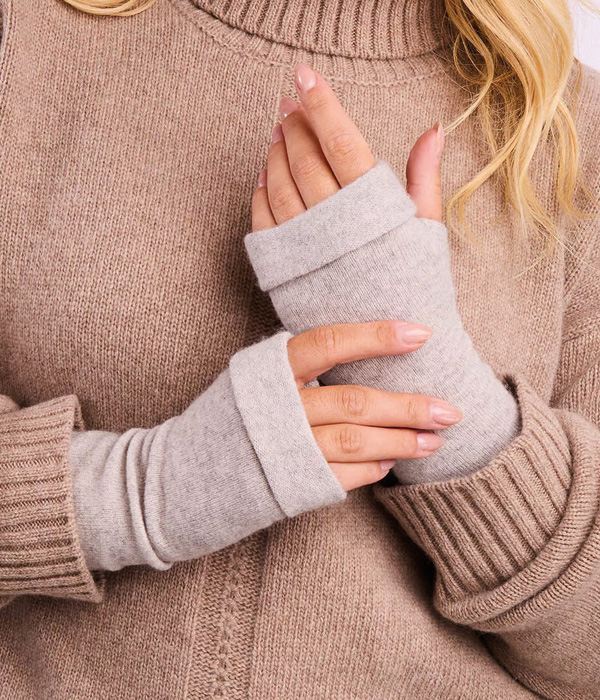 recycled-cashmere-fingerless-gloves