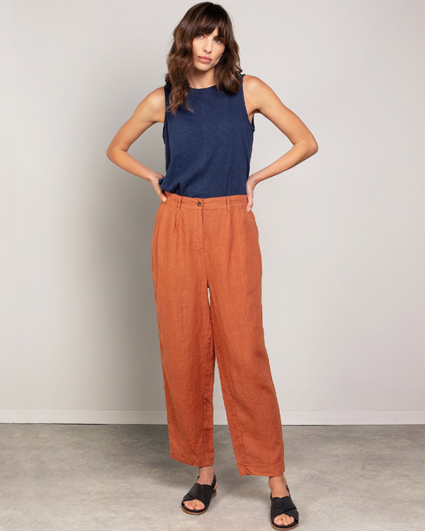 Linen Barrel Leg Pleat Detail Trousers