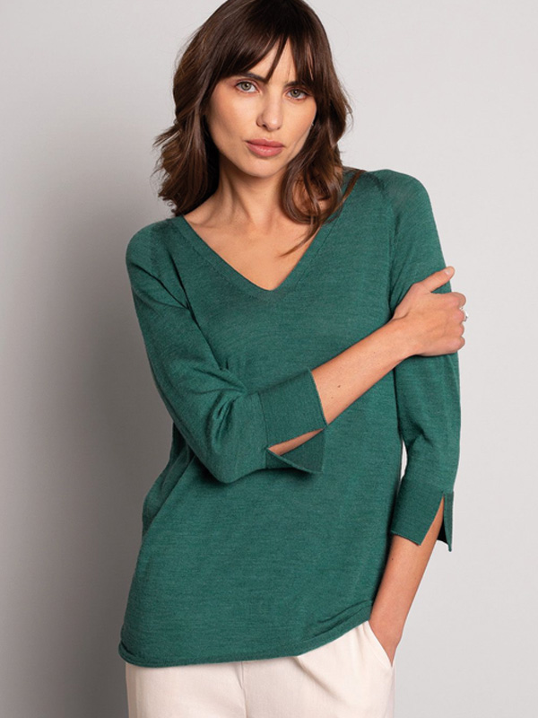 Fine Knit Merino V Neck Jumper (bottle green)