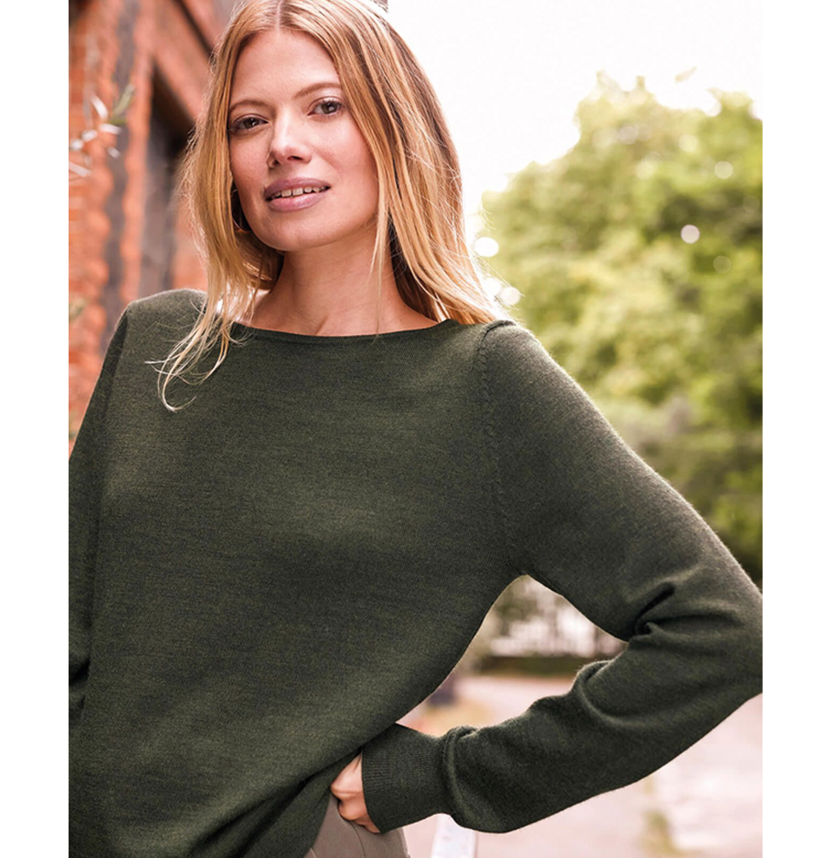 Merino Fine Knit Boat Neck Jumper (olive)