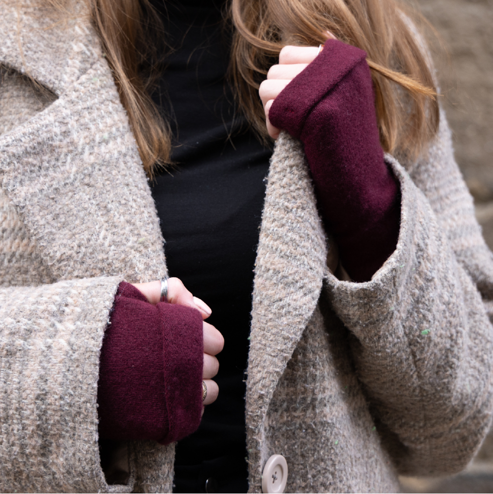 Berry Fingerless Gloves