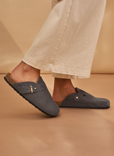 Stud Strap Clogs