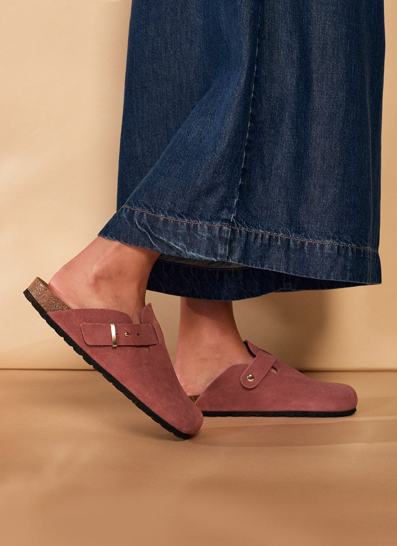 Stud Strap Clogs
