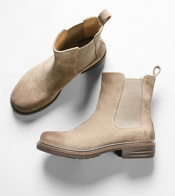 Essential Chelsea Ankle Boots