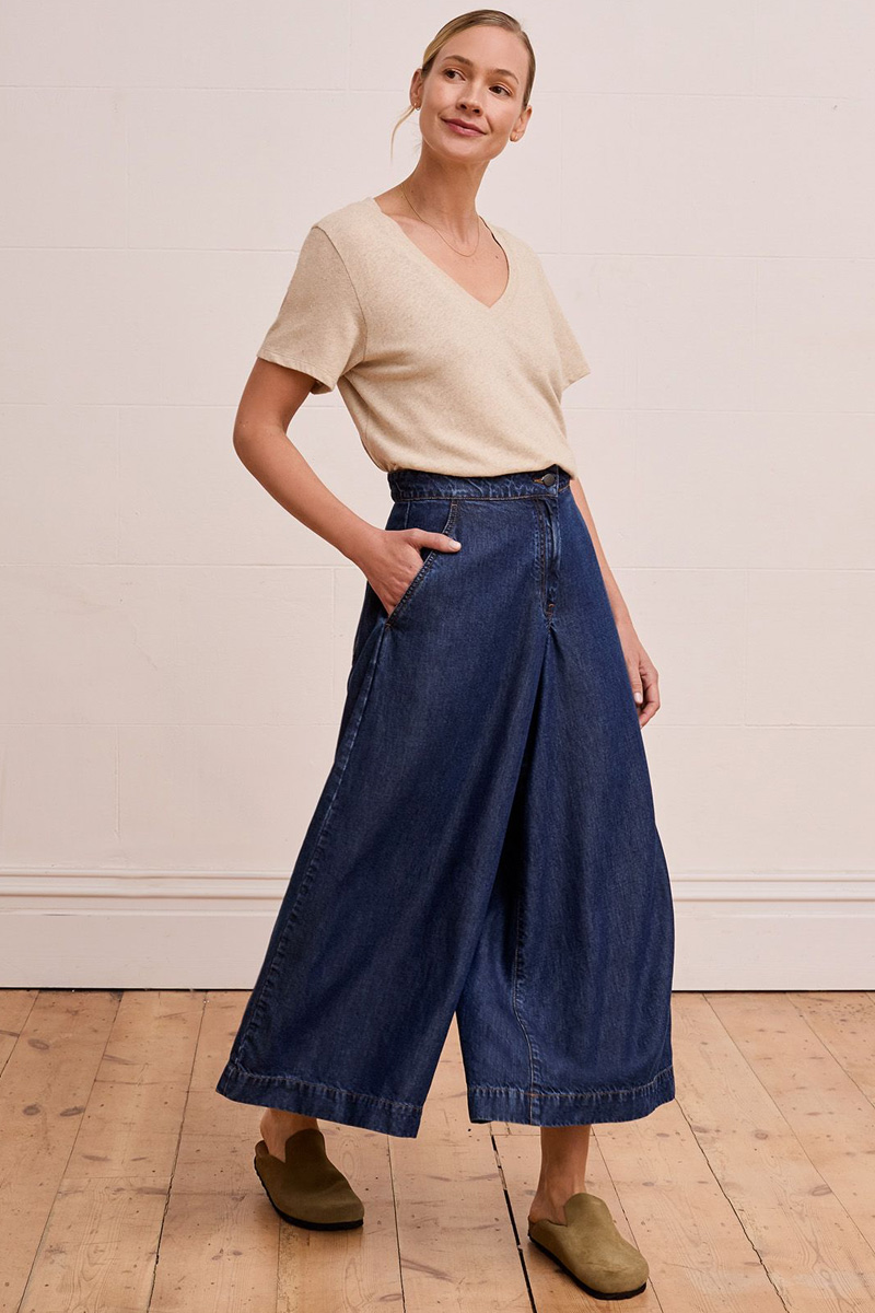 Linen Blend V Neck T Shirt