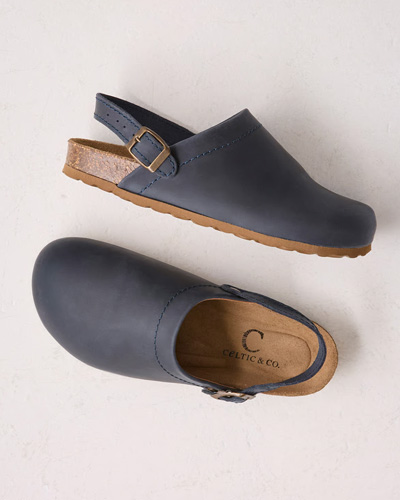 Strap Detail Clogs (navy)