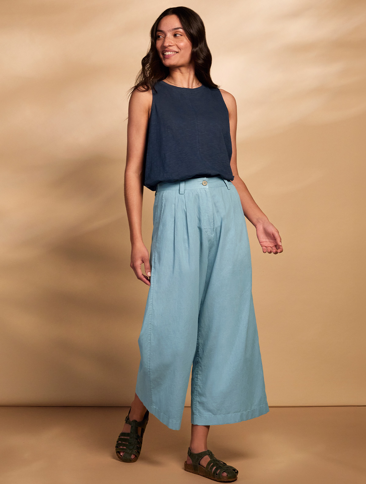 Linen Blend Pleat Front Crop Trouser