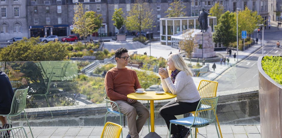 People at Aberdeen Art Gallery. © VisitScotland