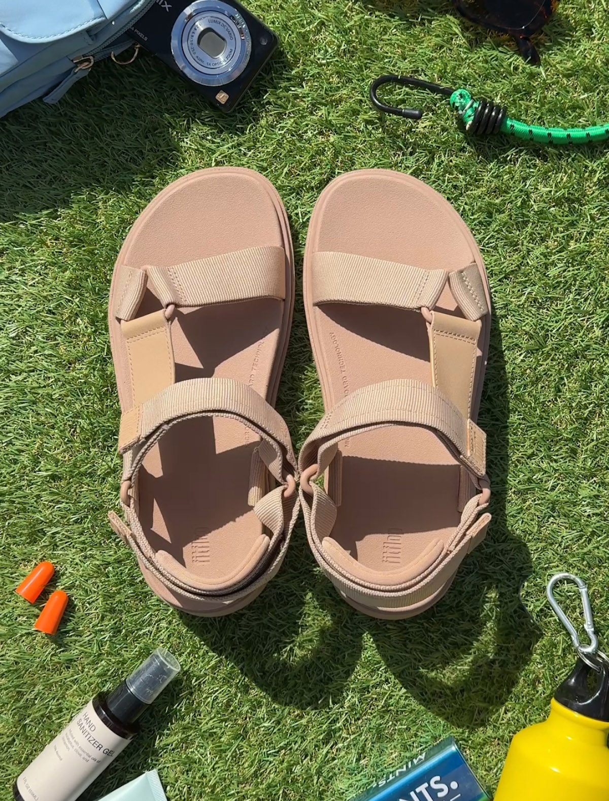 GEN-FF Adjustable Webbing/Leather Back-Strap Sandals Image