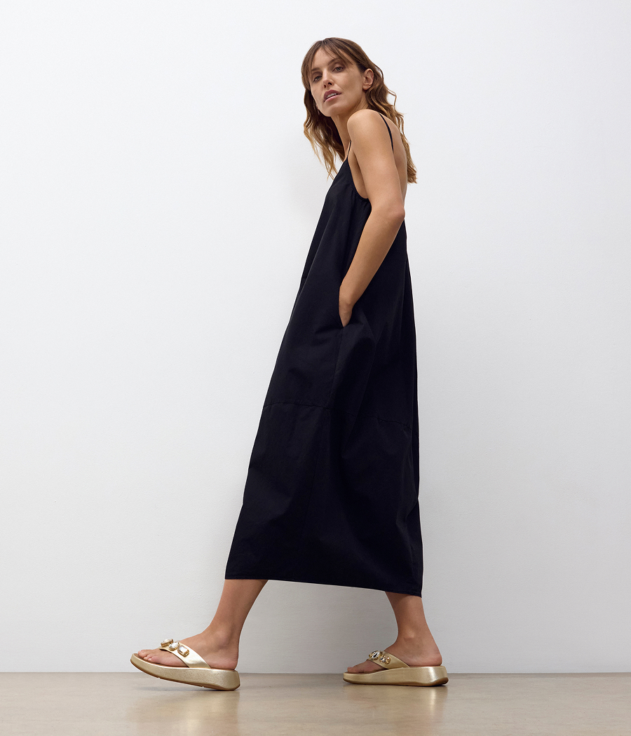 F-MODE Ultra-Jewel Metallic-Leather Toe-Post Sandals