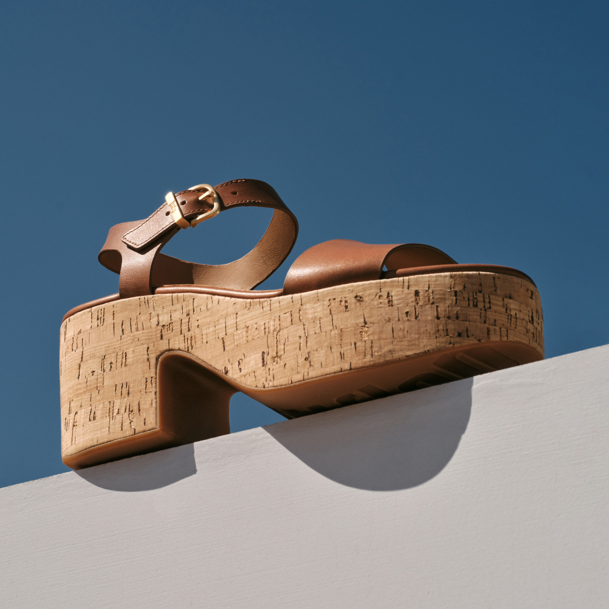 LULU Adjustable Leather Toe-Post Image