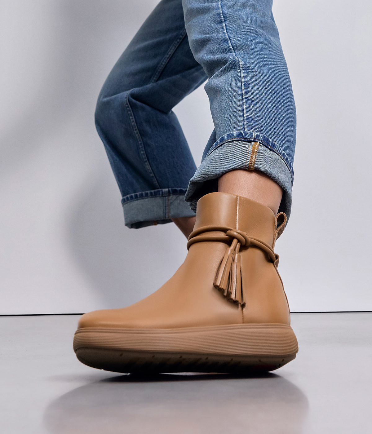 iQ-COMFF Tassel Leather Short Boots Desert Tan Image
