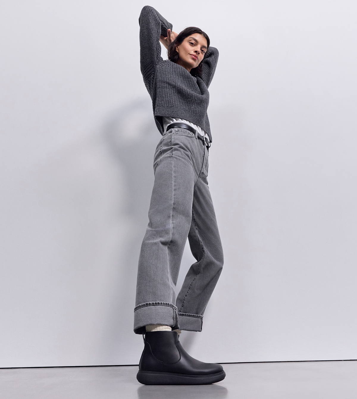 iQ-COMFF Leather Zip Ankle Boots Black Image
