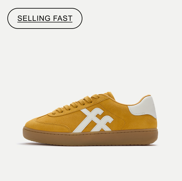 THE DASH T-Toe Suede Trainers