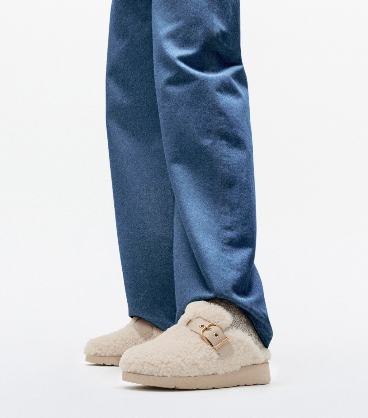 Gen-FF GEN-FF Buckle Curly-Shearling/Leather Mules Image