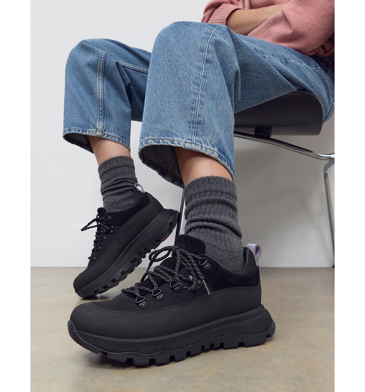 NEO-D-HYKER Waterproof Canvas/Suede Walking Sneakers Black Image