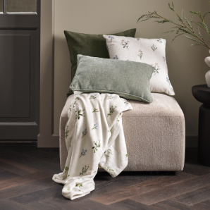 Одеяла и декоративни възглавници