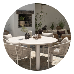 Kerek kerti asztal rattan fonott székekkel