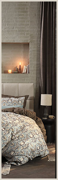 Hálószoba részlet mintás ágyneművel