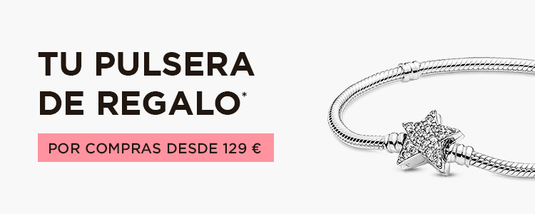 Couple wearing Pandora jewellery and holding gift box