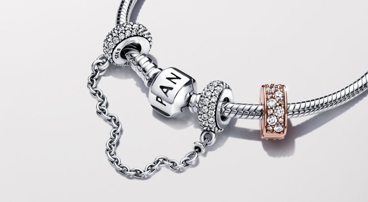 Discover clips and chains by Pandora