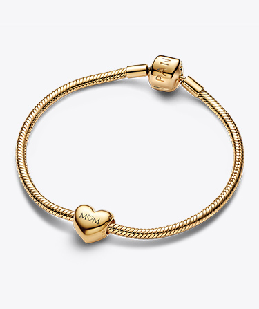 BE LOVE Engravable Heart Bracelet Set