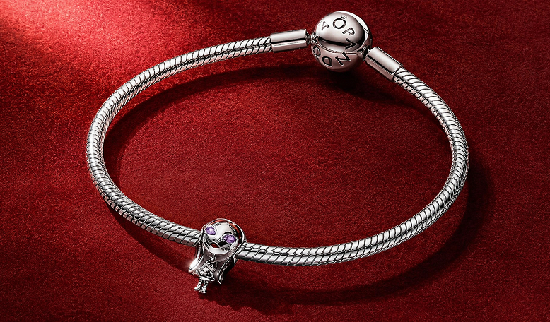 Bracelet with halloween charm