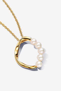 Organically Shaped Circle & Treated Freshwater Cultured Pearls Pendant Necklace