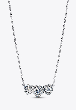 Krótki naszyjnik z trzema sercami w lśniącej obwódce