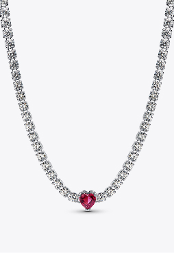 Krótki naszyjnik z sercem i lśniącymi kamieniami