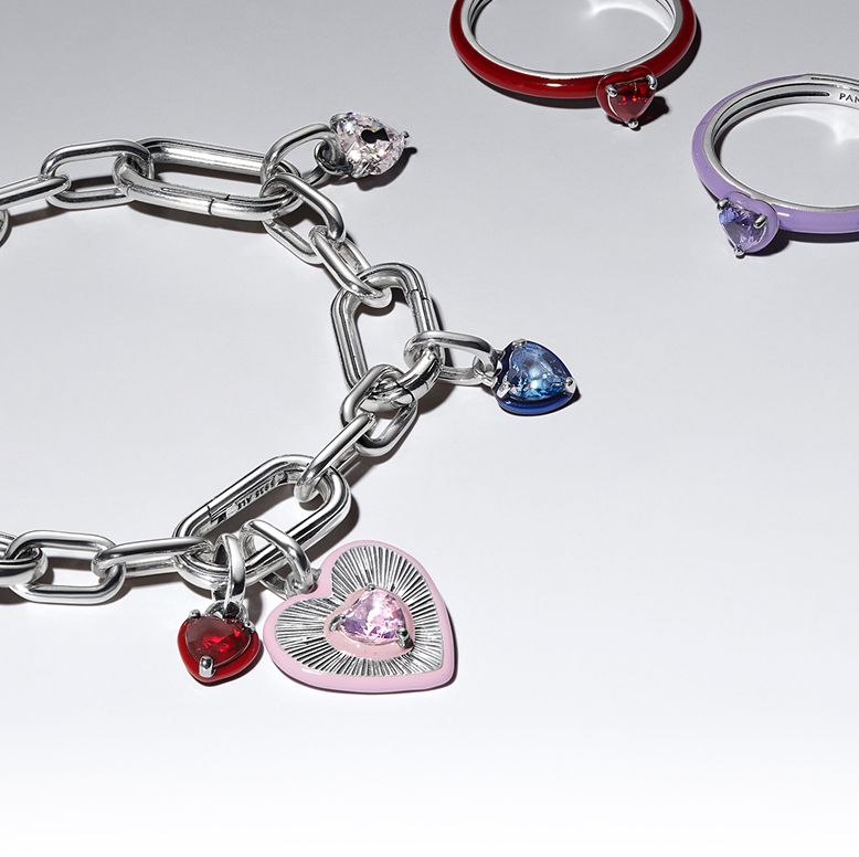 Noi zale Pandora ME, medalioane și inele