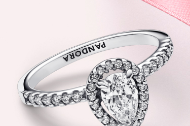 Sparkling Pear Halo Ring