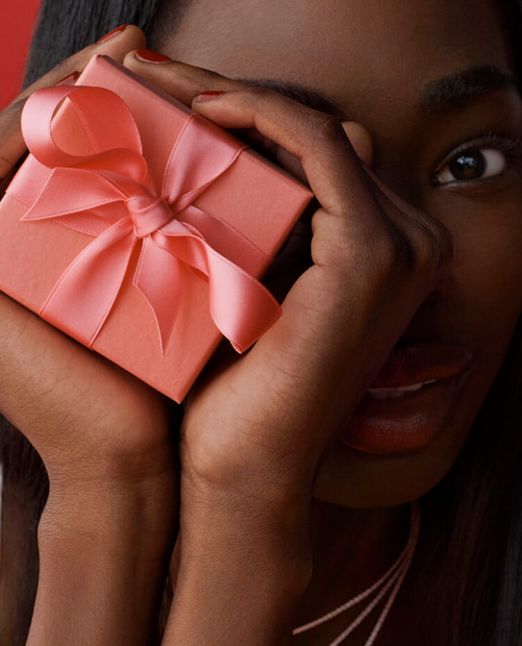 Pandora 2024 bestselling holiday styles.