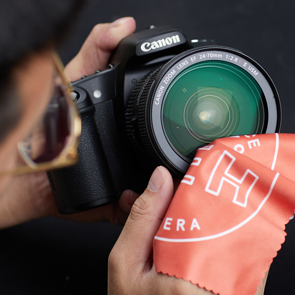How to Check a Used Lens for Dust, Mold, and Scratches
