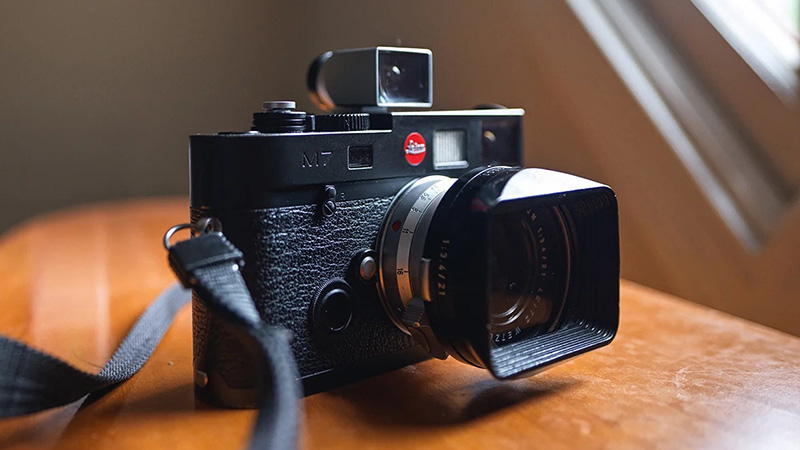 The Ultimate Leica Camera Guide: Film & Digital
