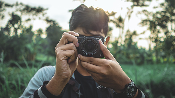8 Compact Cameras Still Worth Carrying