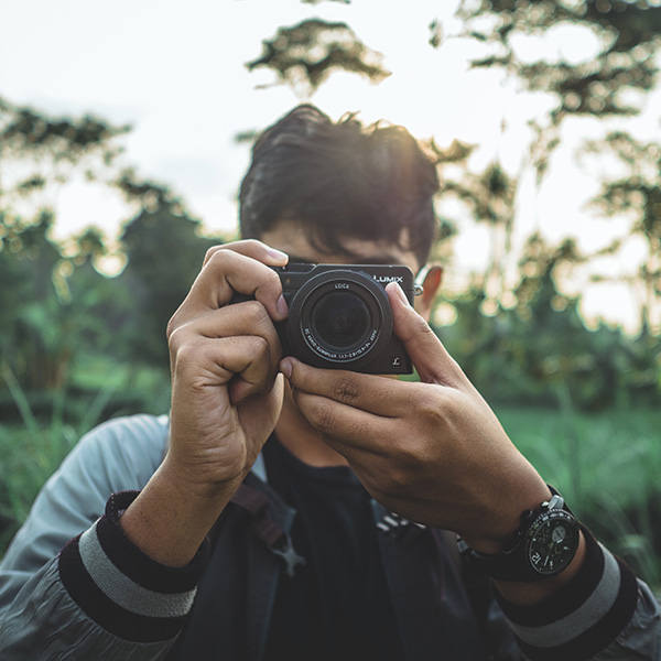 8 Compact Cameras Still Worth Carrying